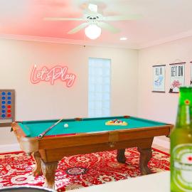 Pool Table, Minigolf, Games at Pondside FunHouse, hotel en Pinellas Park