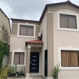 Habitación Privada con parking, Aurora