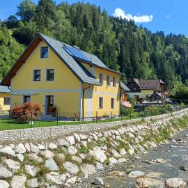 Haus am Bach in Öblarn, hotel en Öblarn