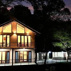 Ravana tour, Hotel in Kavudupelella