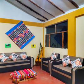 AUSANGATE LODGE 12 Lagunas – hotel w mieście Labramarca