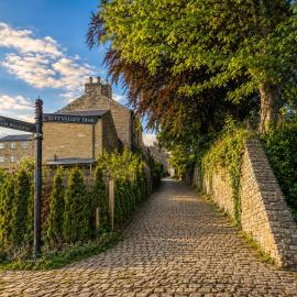 Peaceful 2 bed apartment with views of The Torrs in New Mills