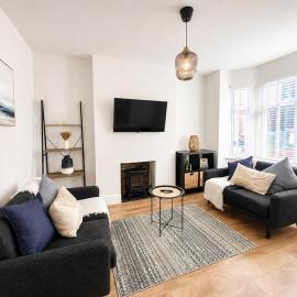 Barber House - Sleeps 4 - Free Fast Wifi