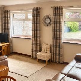Spacious 2 Bedroom Cottage - Biggar, hotel u gradu Biggar