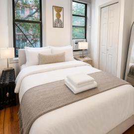 Elegant Upper East Side Studio Retreat Near Central Park and The Met