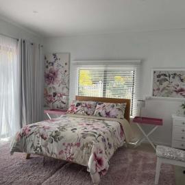 Blossom Cottage - Cosy Retreat