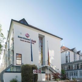 Best Western Plus Hotel Am Schlossberg，尼爾廷根的飯店