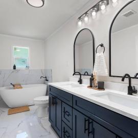Pet-Friendly Pensacola Escape - Sleeps 10