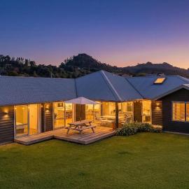 Within Reach - Coastal Escape - Cooks Beach