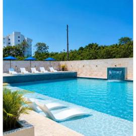 Upgrade A Unidad En 1ra Linea De Playa, Hermosas Áreas Sociales Frente Al Mar - Piscina, Jacuzzi, Gazebos, Area De BBQ, Ducha De Exterior, Baños, Wifi, Netflix, Parqueo, Seguridad y Control de Acceso las 24 Horas
