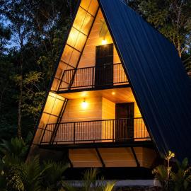 Zerahs Villa - Extra Upstair Bedspace 4, hotel a Athirappally