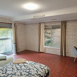 Spacious Room in Epping - Perfect for Groups E6, Hotel in Epping