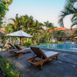Agung Wiwin Homestay & Restaurant، فندق في Pererenan