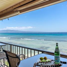 West Maui 1BR condo with pool, AC, kitchen, and oceanfront access-Kaleialoha 306
