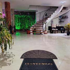 HOSTAL DEL RÍO, hotell i Ibarra