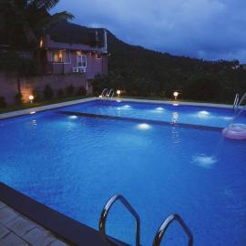 Windowind Resort, hotel u gradu Koroth