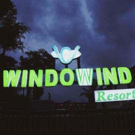 Windowind Resort, hotel i Koroth