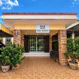 OYO 91376 Homestay Dahlia Ii