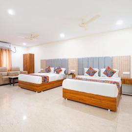 Hotel MAMATHA GRAND, hotell i Khammam
