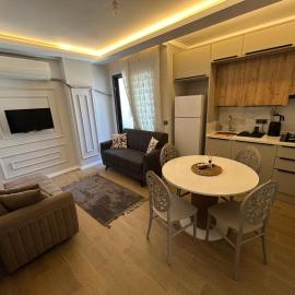 Özcanlı Apart، فندق في Akçatepe