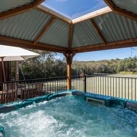 The Heyfield Hideaway: Tennis & Spa，拉伊的飯店
