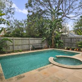 Poolside Art Deco Apartment in St Kilda West