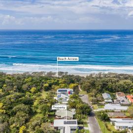 The Deckhouse - Pool & 80metres to the Ocean!