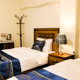 八方华人民宿, Hotel in Kairo