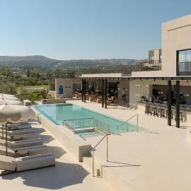Neme Slow Living Retreat، فندق في مدينة ريثيمنو