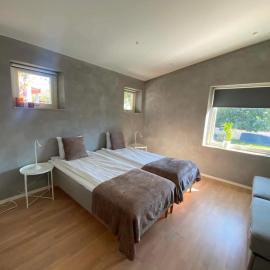Bright & Cozy Apartment Close to Visby