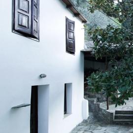 Pelion Secluded House