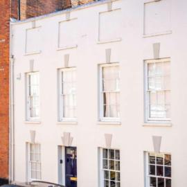 West Pallant Georgian Townhouse in City Centre with Courtyards, BBQ & Log Burners - Dogs Welcome! Chichester Holiday Properties