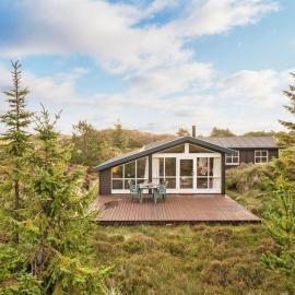 Holiday Home Asina - 400m from the sea by Interhome, hotel u gradu 'Oksbøl'