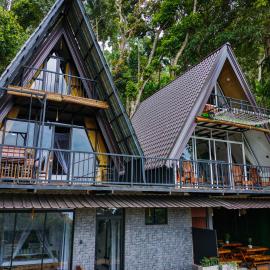 White Moon Cabin & Cottage