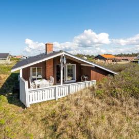 Holiday Home Brigit - 200m from the sea by Interhome, hotel sa Harboør