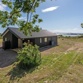 Holiday Home Rickmer - 200m from the sea by Interhome