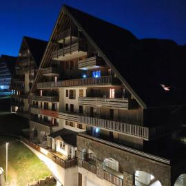 Petit Cocon au cœur de Super Besse, hotel a Besse-et-Saint-Anastaise