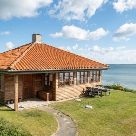 Holiday Home Botmar - 10m from the sea by Interhome