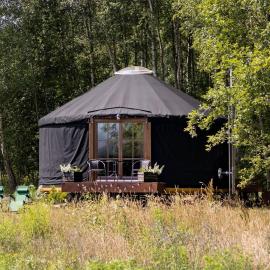 Jurta Pod Brzozami, hotell sihtkohas Pogrodzie