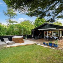 Holiday Home Nelina - 950m to the fjord by Interhome