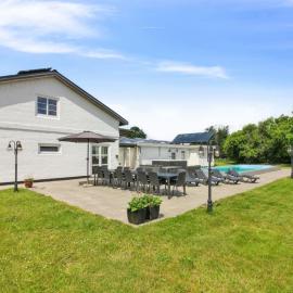 Holiday Home Melin - 7km from the sea by Interhome, хотел в Højer