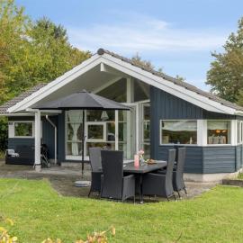 Holiday Home Thorke - 200m from the sea by Interhome, hotel en Nysted