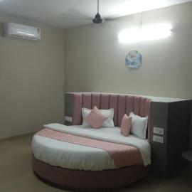 Hotel JD Khambhat, hotel di Khambhāt