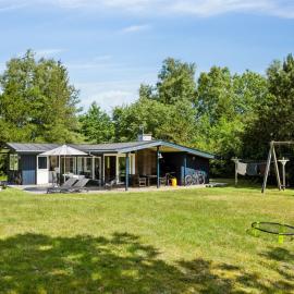 Holiday Home Aleta - 600m from the sea by Interhome, khách sạn ở Grenå