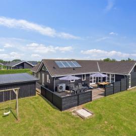 Holiday Home Hakan - 900m from the sea by Interhome, хотел в Neder Lysabild