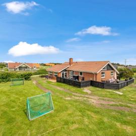 Holiday Home Elviira - 600m from the sea by Interhome