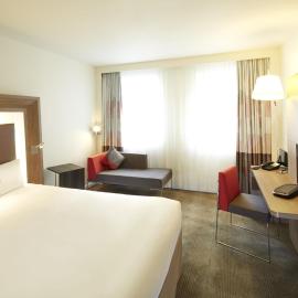 Novotel Nottingham Derby, хотел в Лонг Итън