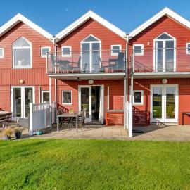 Apartment Vincent - from the sea by Interhome