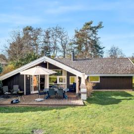Holiday Home Emili - 300m from the sea by Interhome, hotel sa Gedser