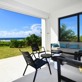 White&Blue Beachfront Luxury Poste Lafayette